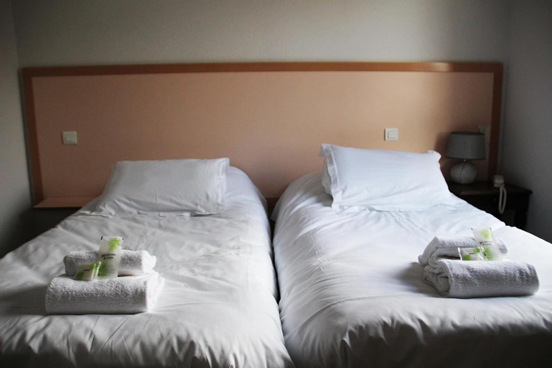 Hotel De La Poste La Cavalerie Ngoại thất bức ảnh