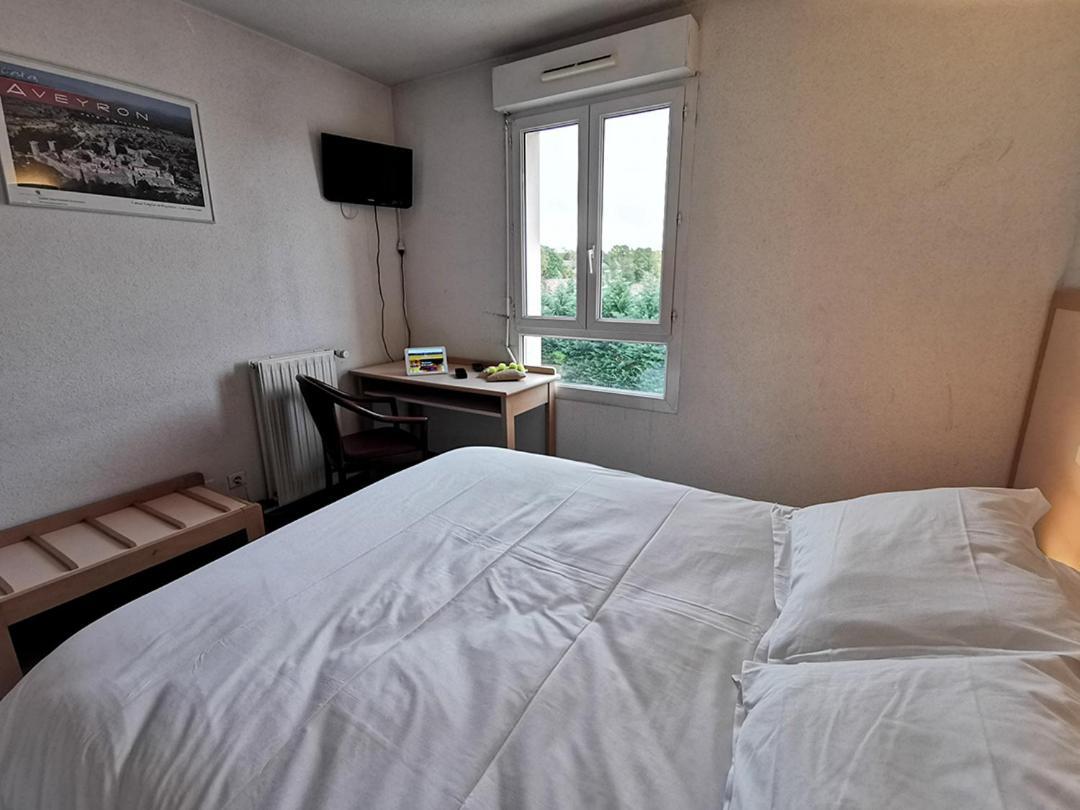 Hotel De La Poste La Cavalerie Ngoại thất bức ảnh